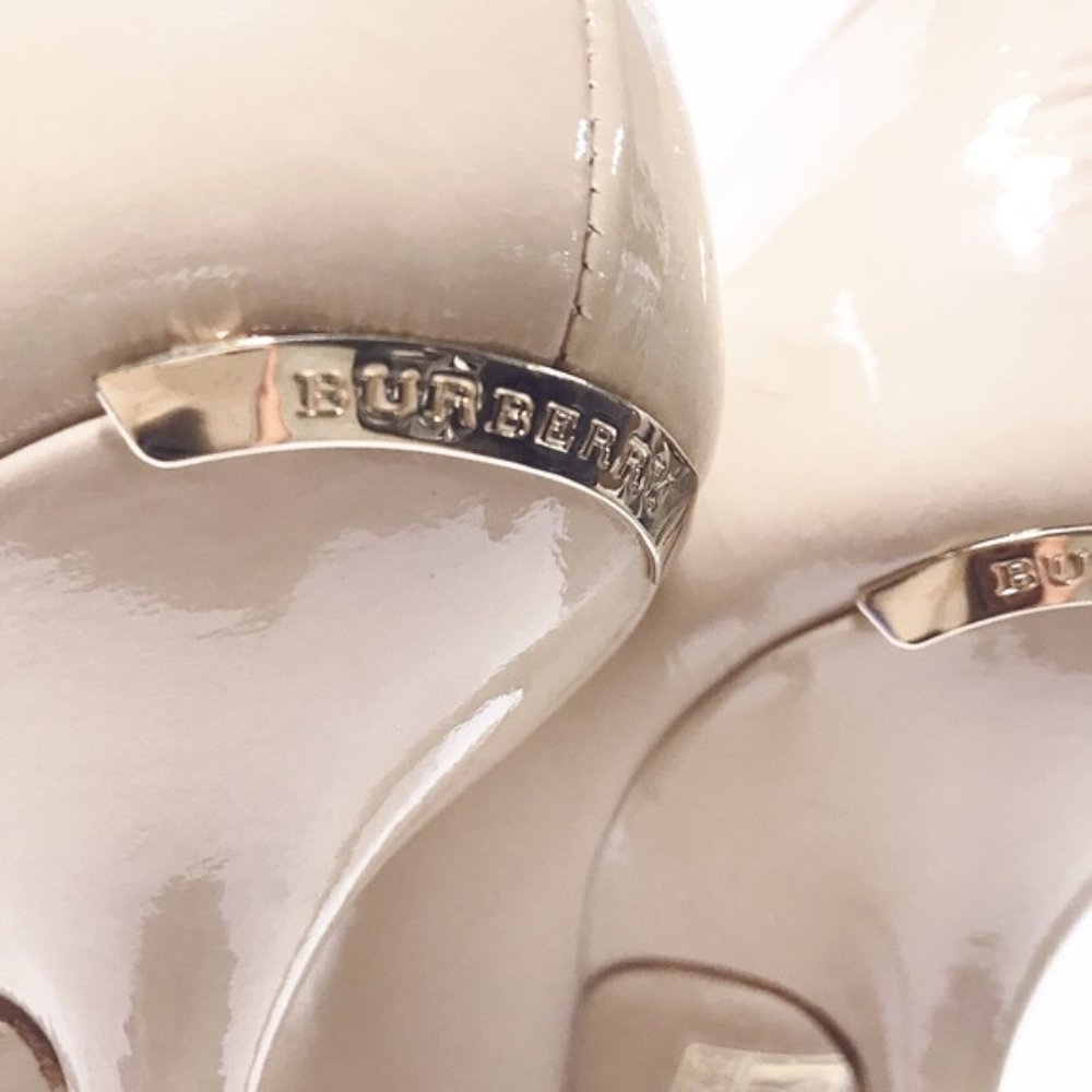 SOLD BURBERRY Patent Leather Pumps - Picture 6 of 7